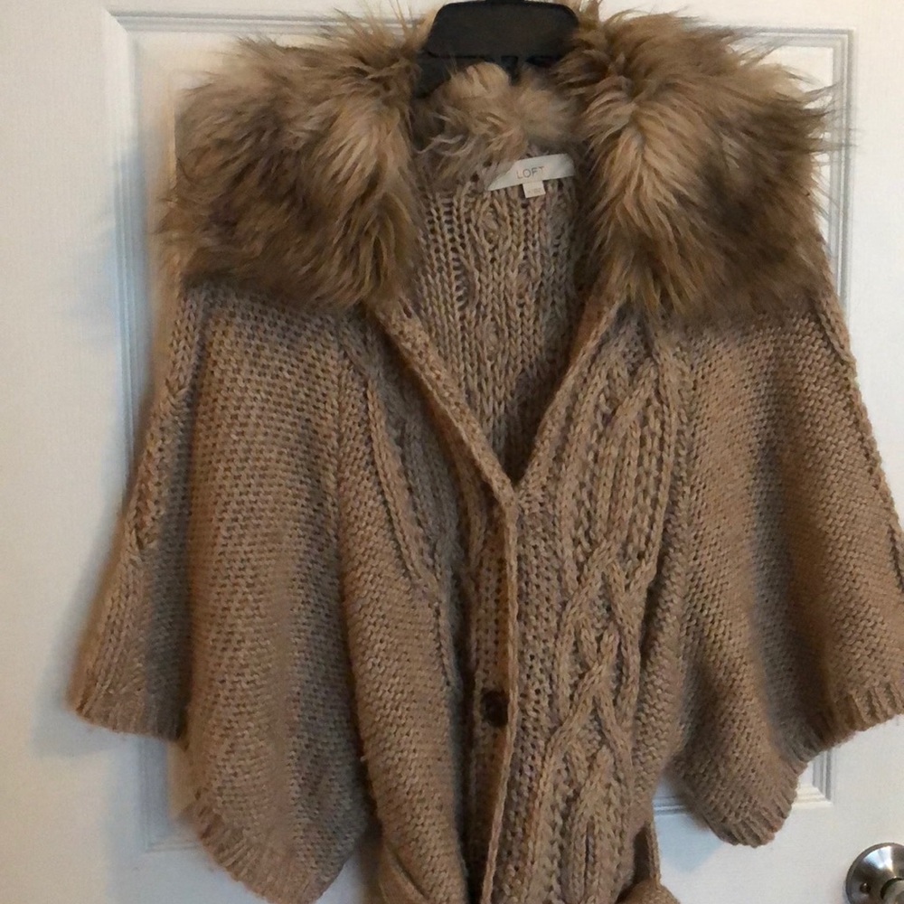 Loft Women’s Sweater with faux fur collar.